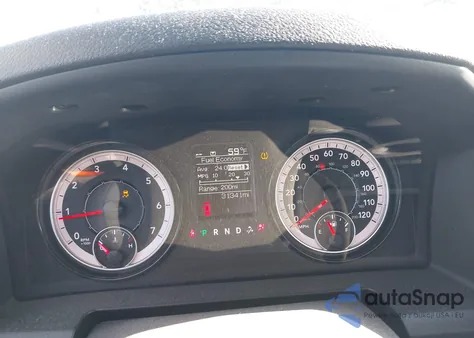 2022 Ram 1500 Classic Tradesman 4X2 8' Box from USA, damaged, VIN 3C6JR6DG5NG412610